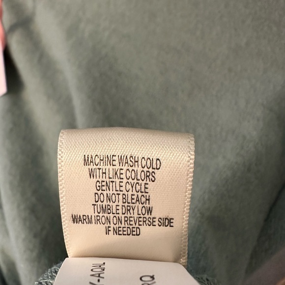 Belle du Jour Sweater - Picture 6 of 6